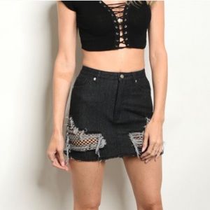 ❄️SALE❄️ New with tags Black Denim mini skirt